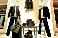 Alexandre Béziers est une boutique de vêtements pour hommes en centre-ville.(® SAAM stéphane DELCHAMBRE)