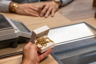 Rachat d'or Montpellier chez Cap Or numismatique Montpellier ( ® cap or numismatique)