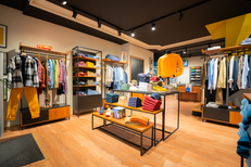 Serge Blanco Béziers : magasin de mode masculine en centre-ville ( ® SAAM-evan Petifils)