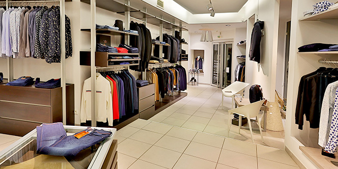 La boutique Alexandre à Béziers est dédiée à la mode Homme.(® SAAm fabrice CHORT)